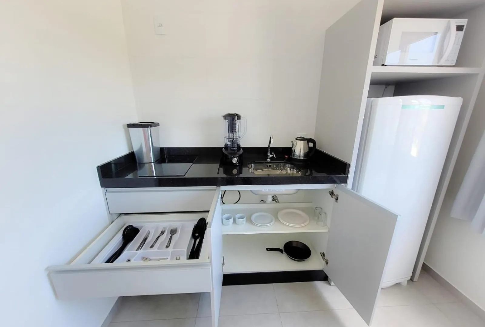 Hospeda Mariscal Flat Aparthotel Bombinhas